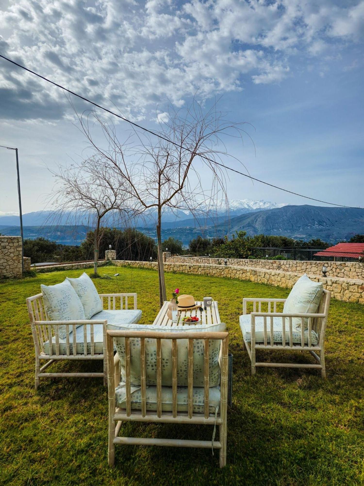Villa Aitheras With Sea Views And Garden Stérnai Exterior foto
